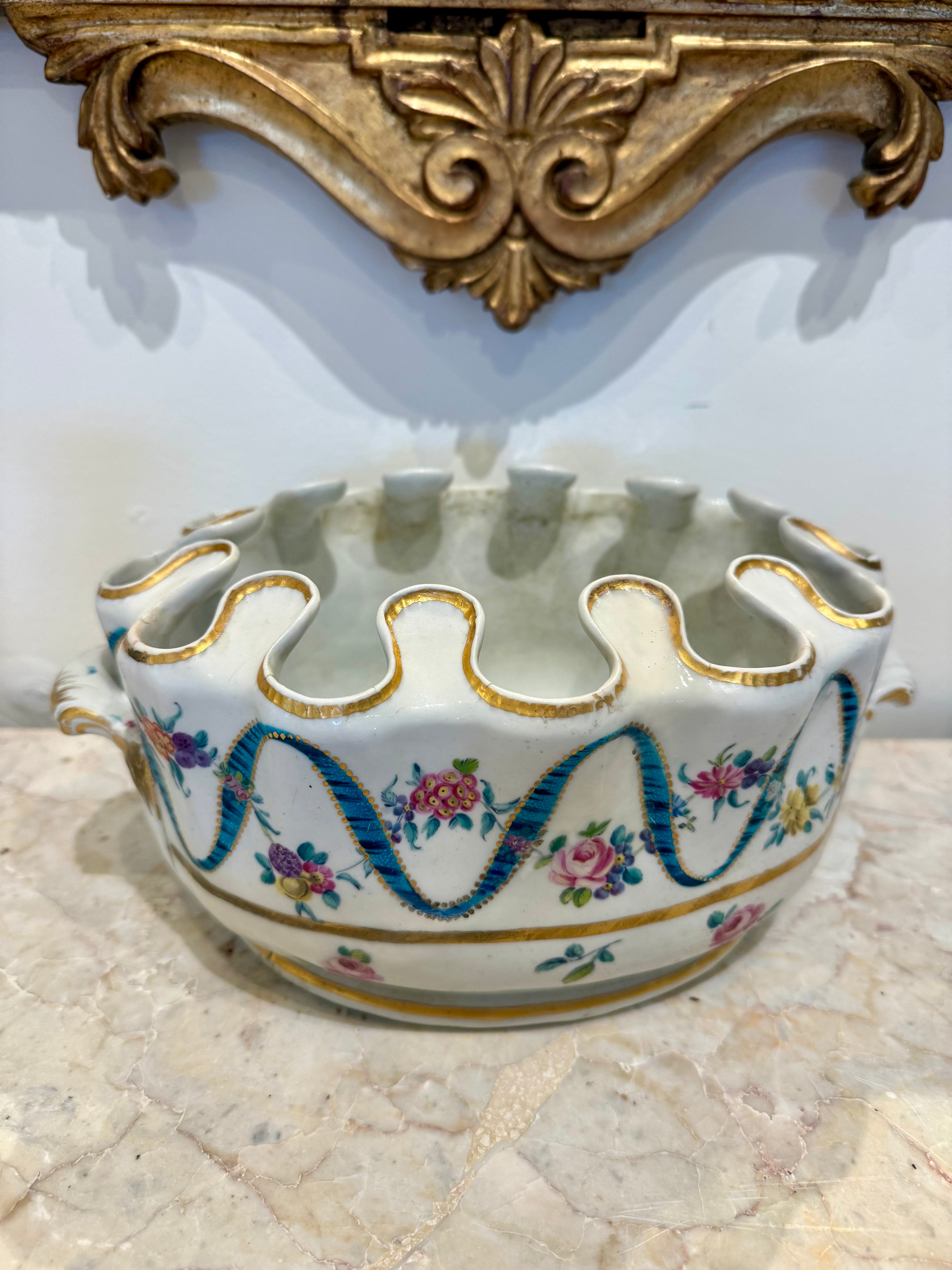 Antique Paris Porcelain Seau Crenele, Late 18th C.