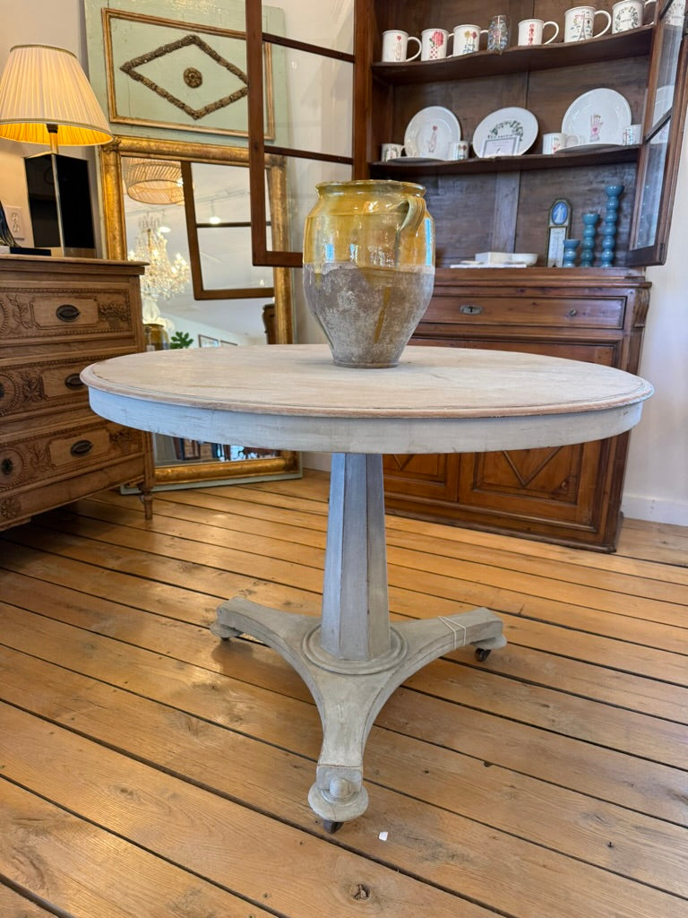 Antique French Round Tilt-Top Table, Beautiful Patina, 19th C.