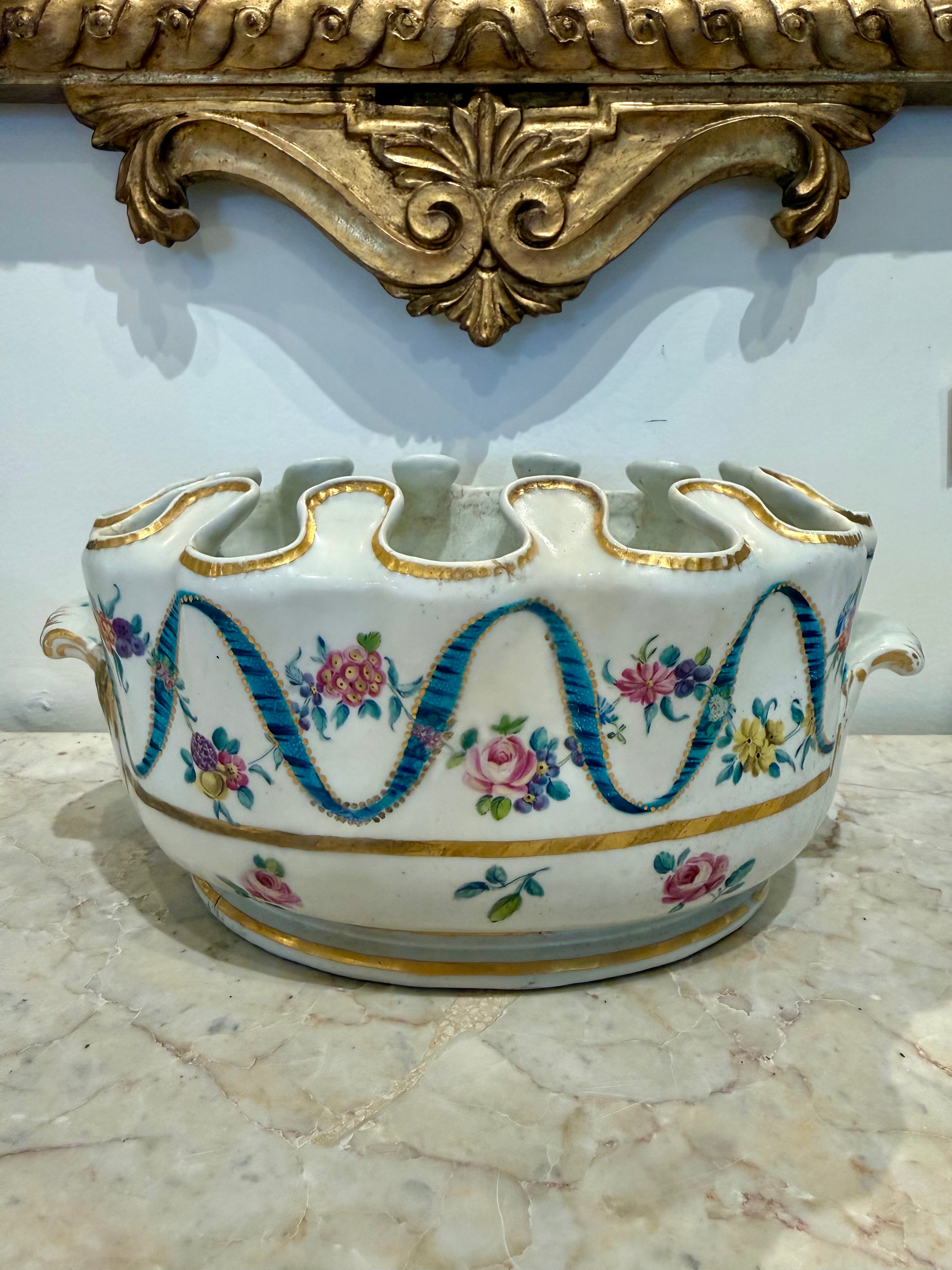 Antique Paris Porcelain Seau Crenele, Late 18th C.