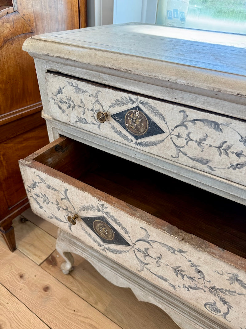 Antique Italian Chest of Drawers