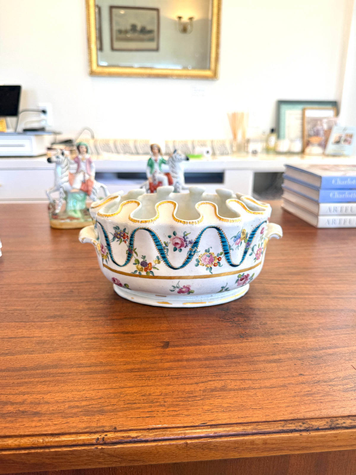 Antique Paris Porcelain Seau Crenele, Late 18th C.