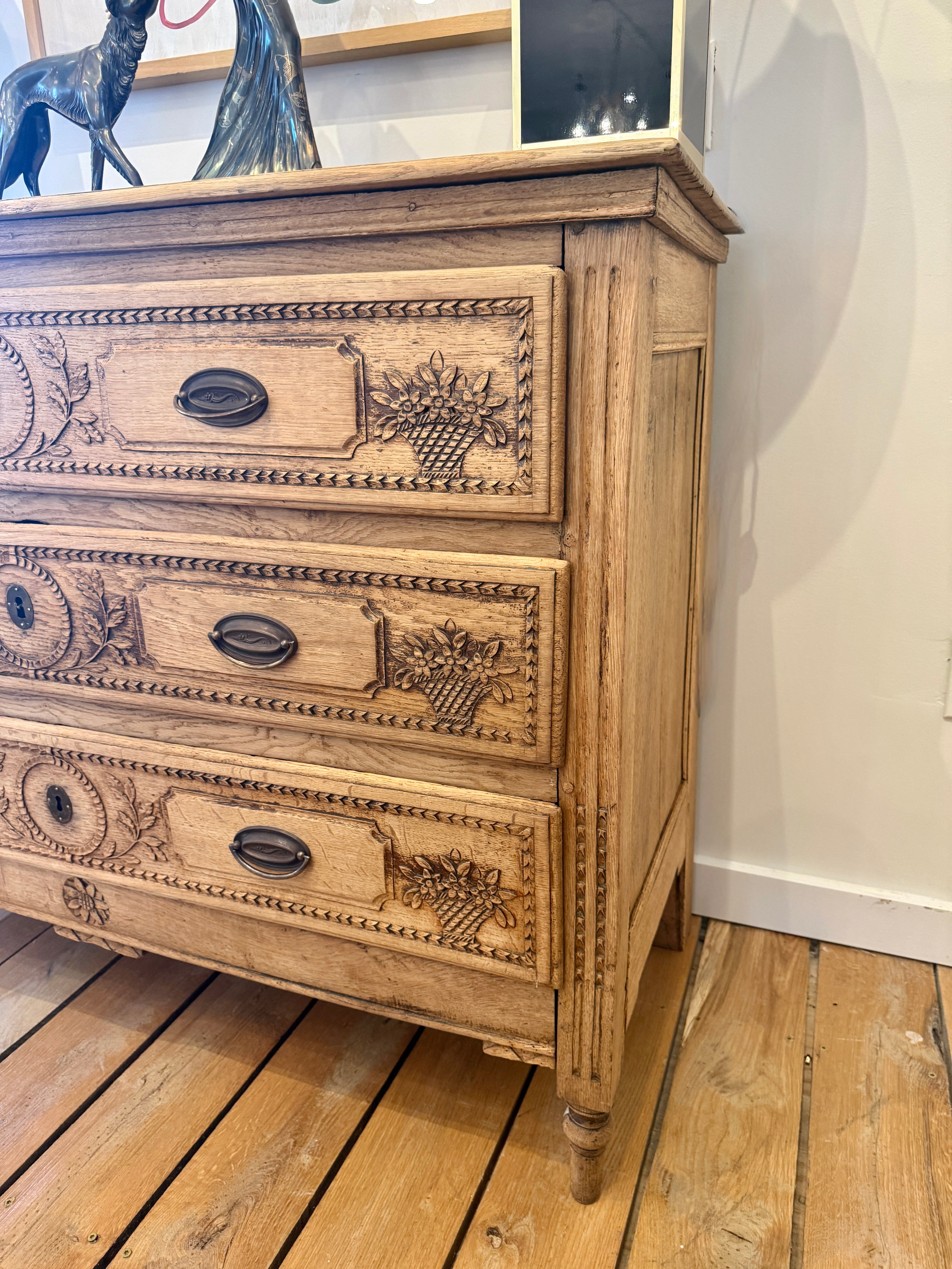 Antique chest of drawers de Liège from Belgium