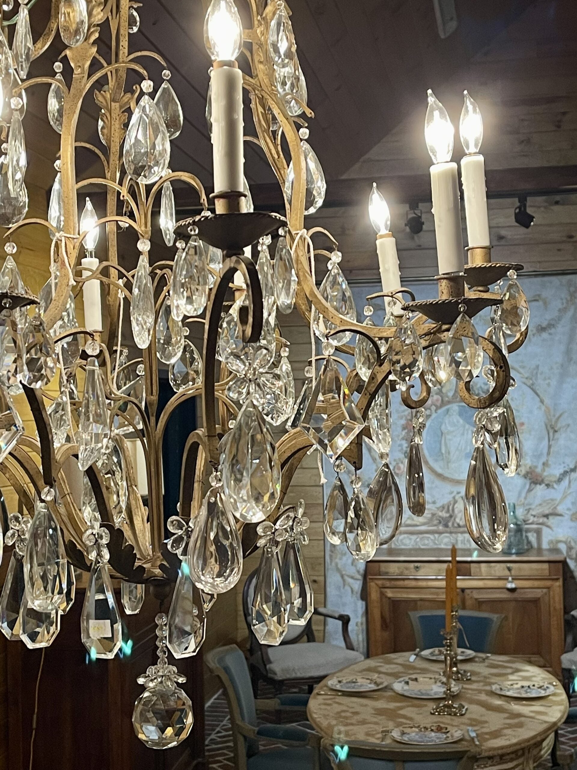 016LILarge Chandelier3