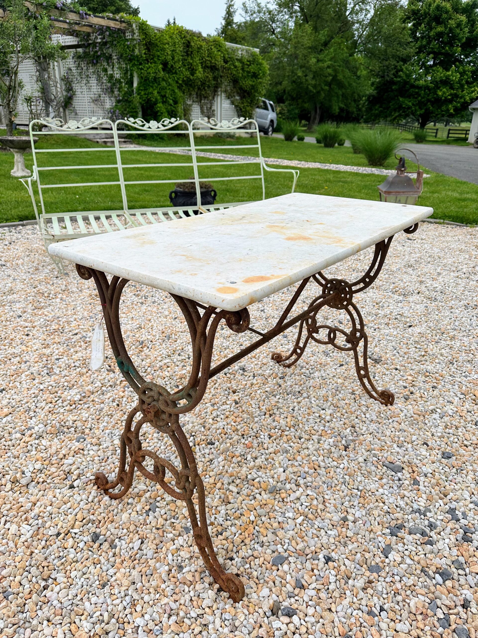 016OUMetalTableMarbleTop3
