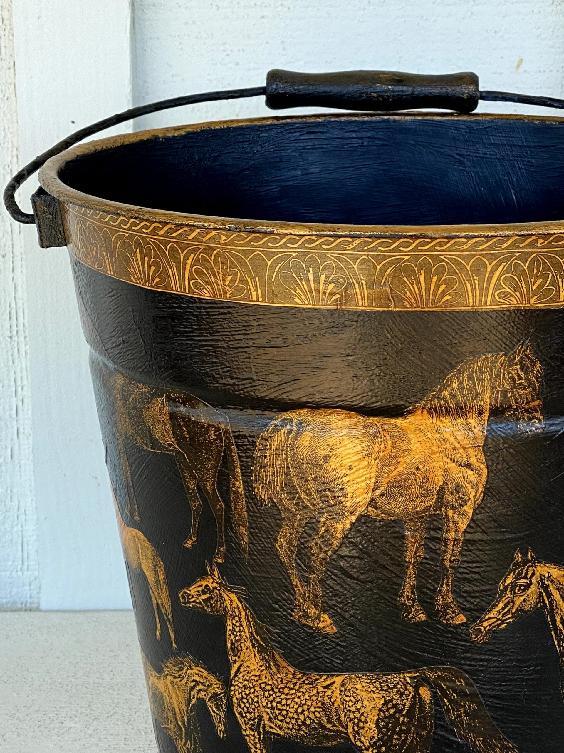 080DOBlackBucket2