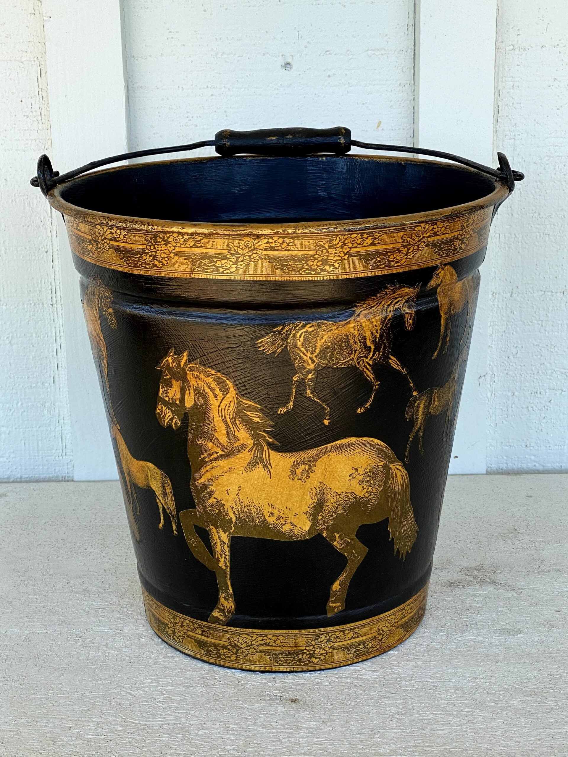 081DOBlackBucket2