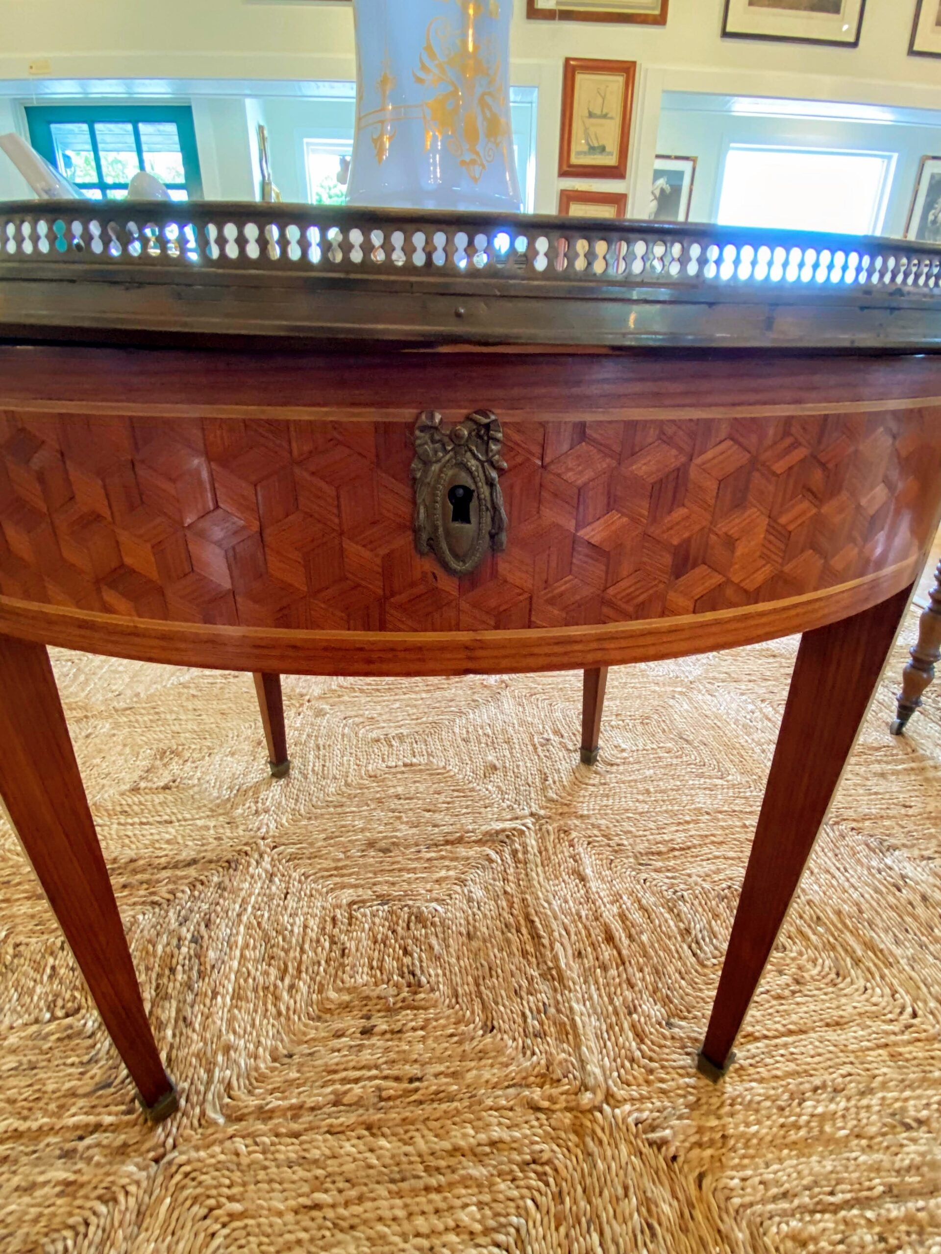 220FUInlaidRoundTable1