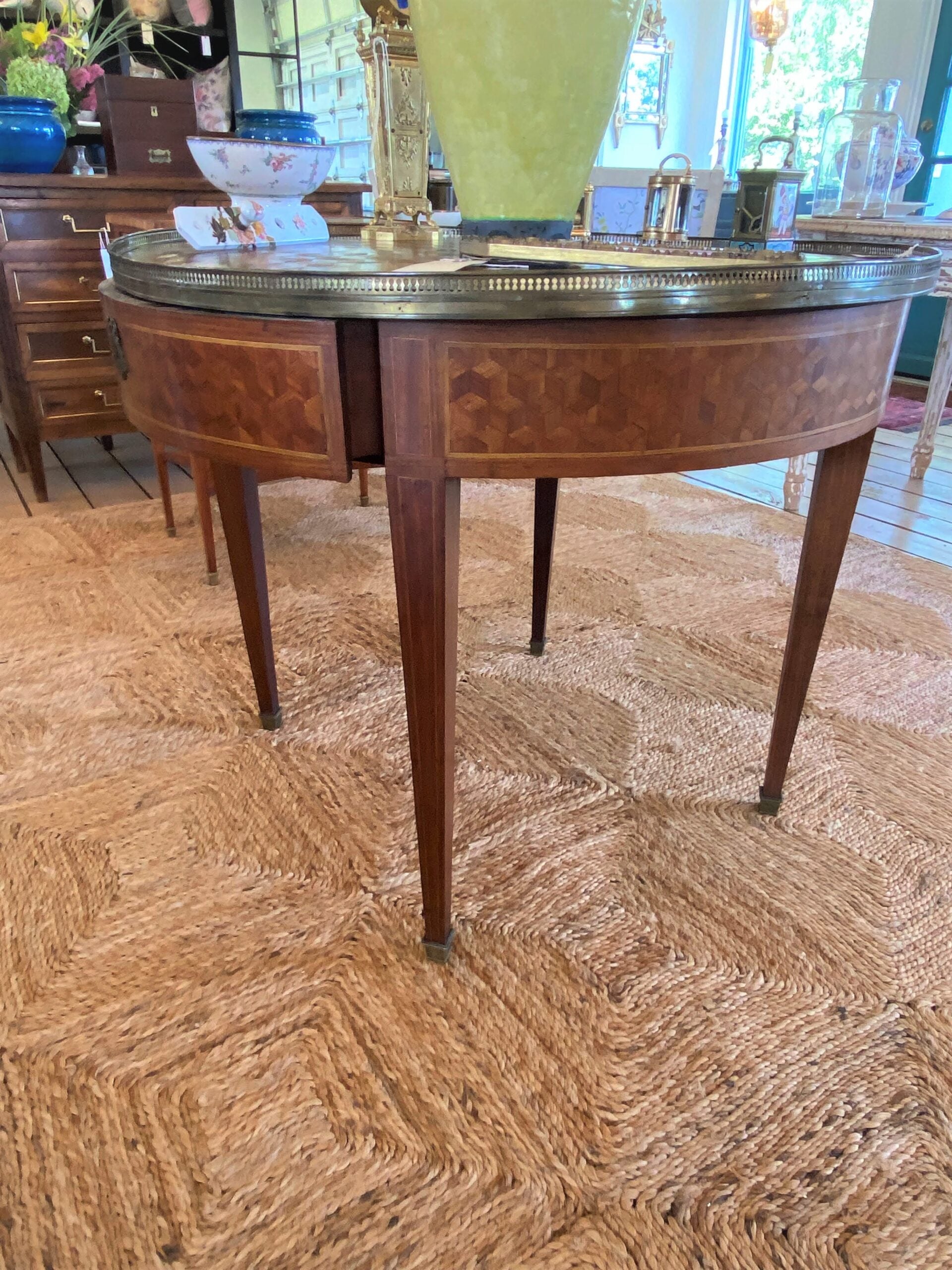 220FUInlaidRoundTable3