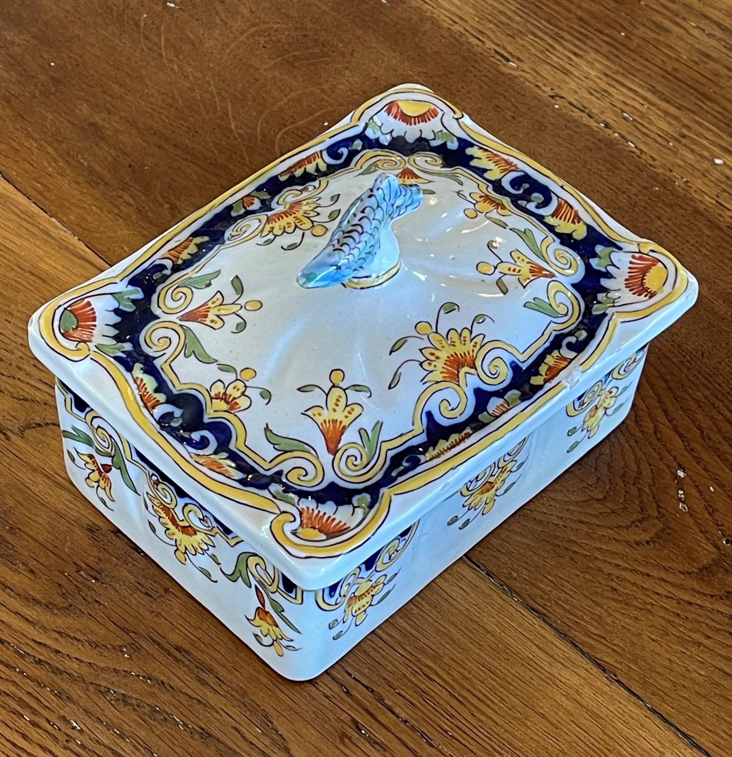 242DO Small Painted Box2