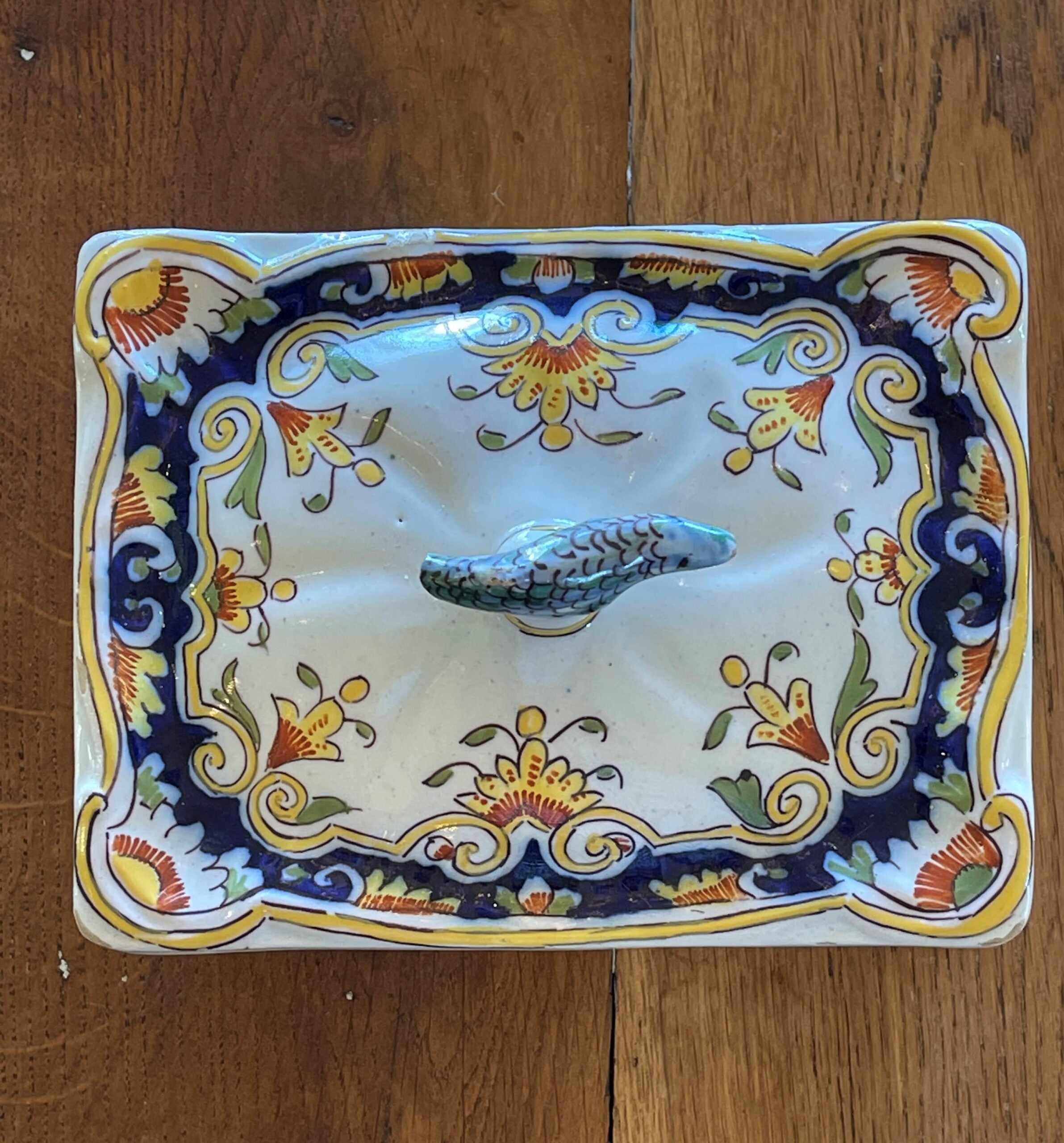 242DO Small Painted Box3