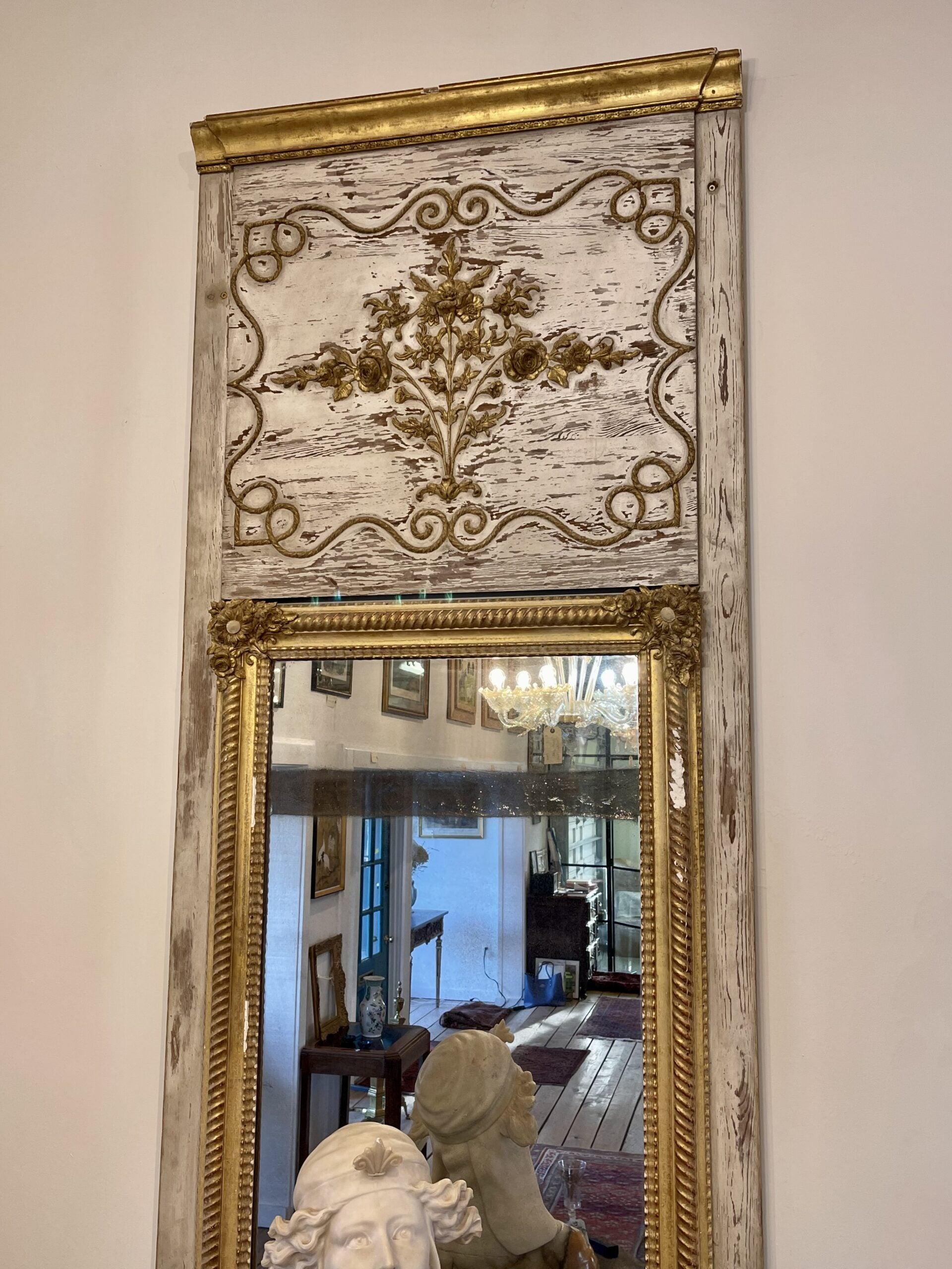 265WDTrumeauWhiteandGold2