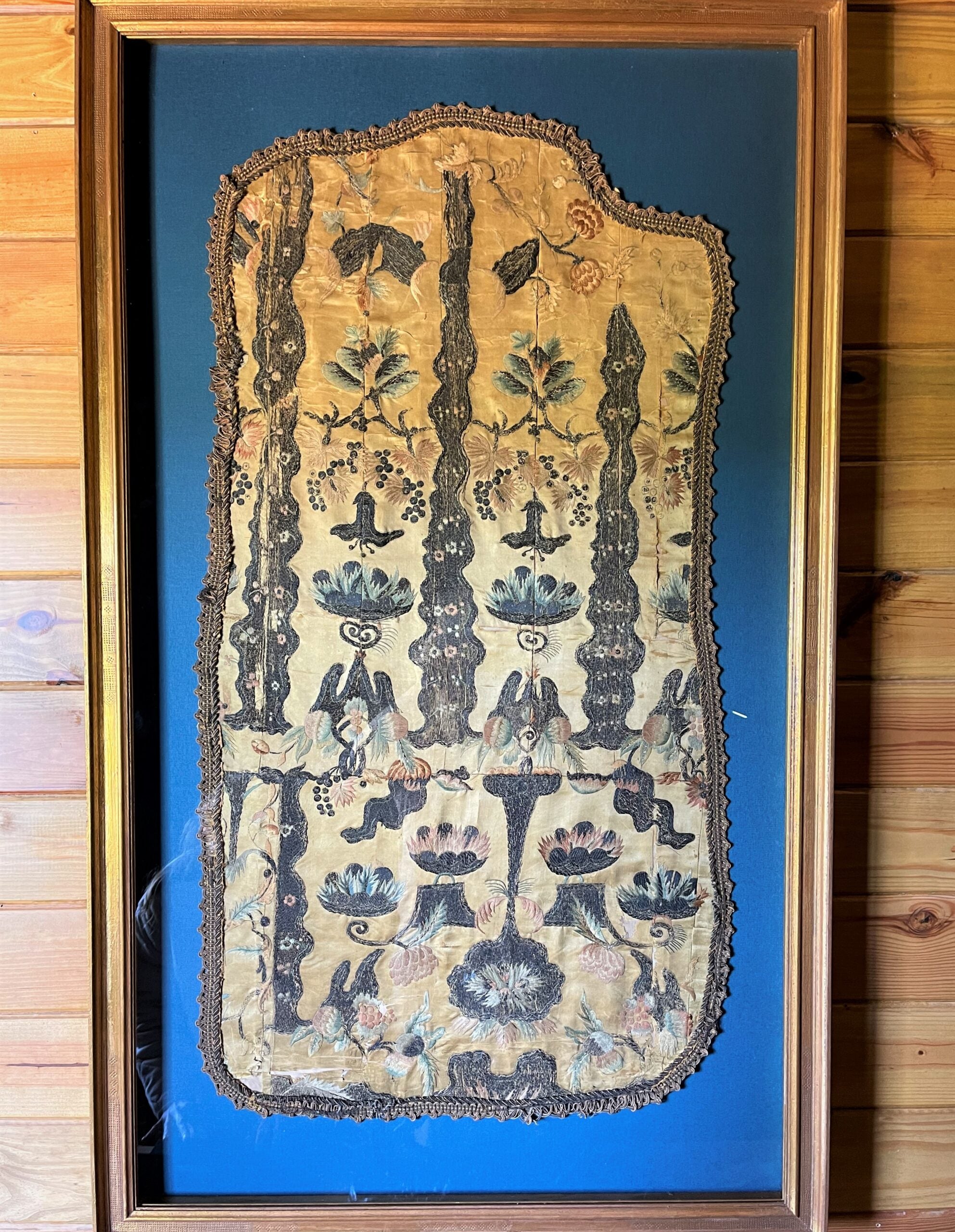 271WDSilkEmbroideredTextile1