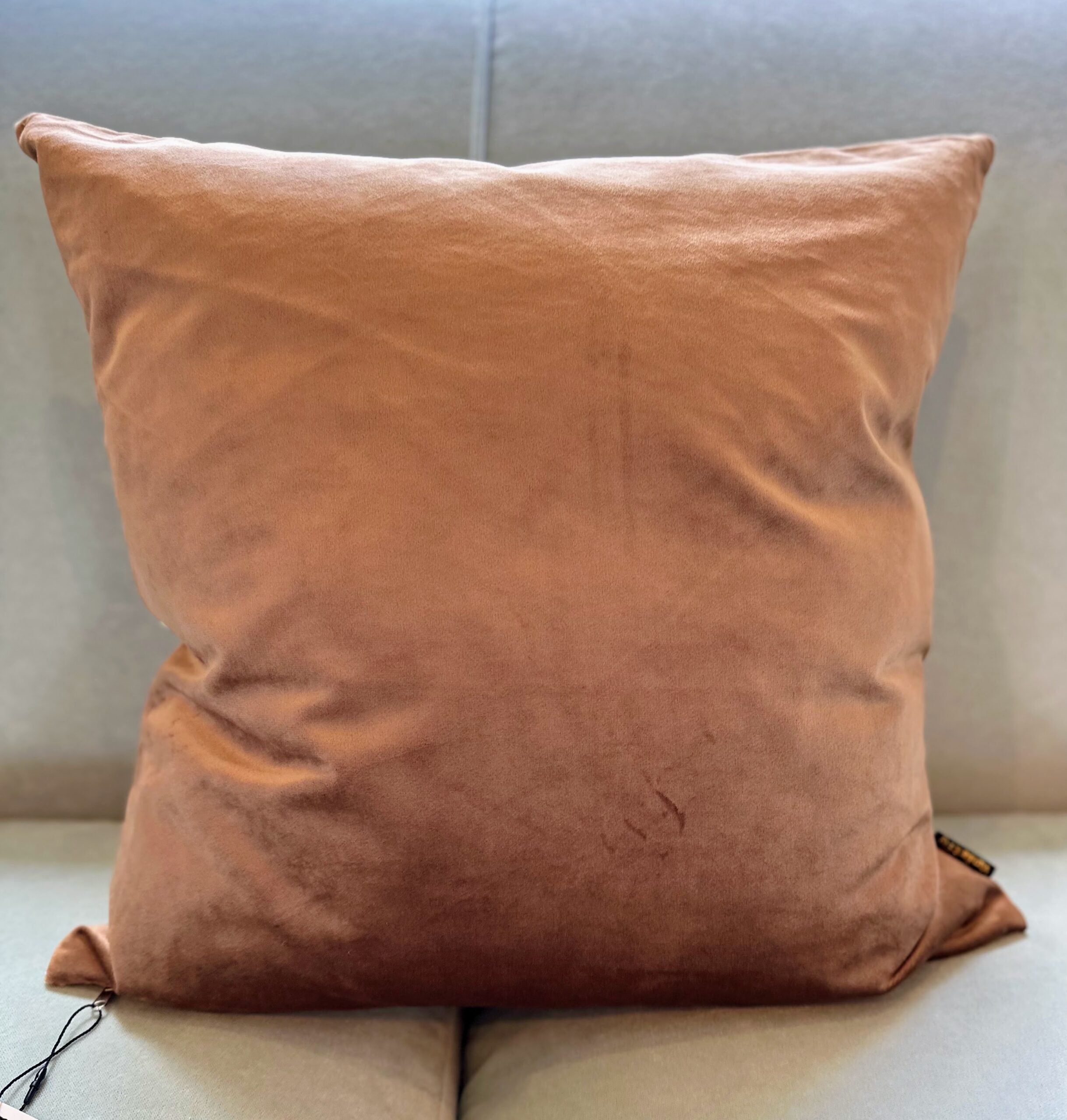 340DOVelvetBrownPillow1