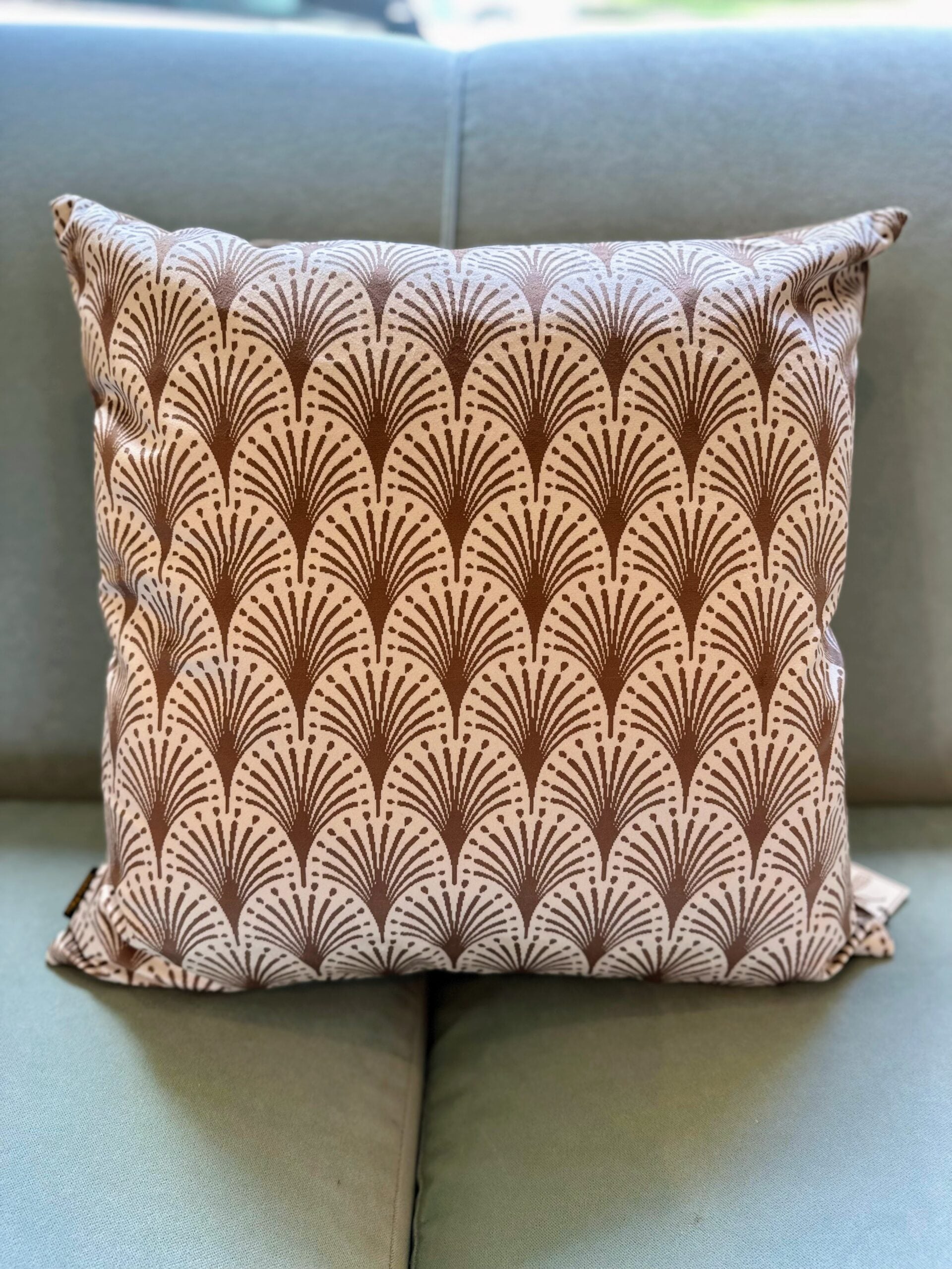 340DOVelvetBrownPillow2