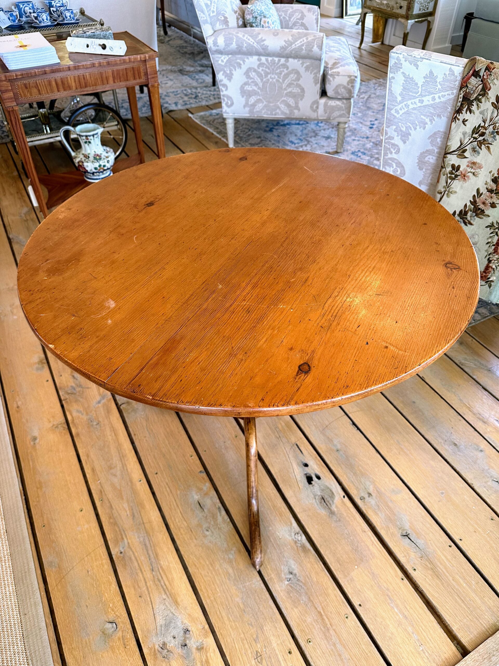 360FURoundTiltTable3