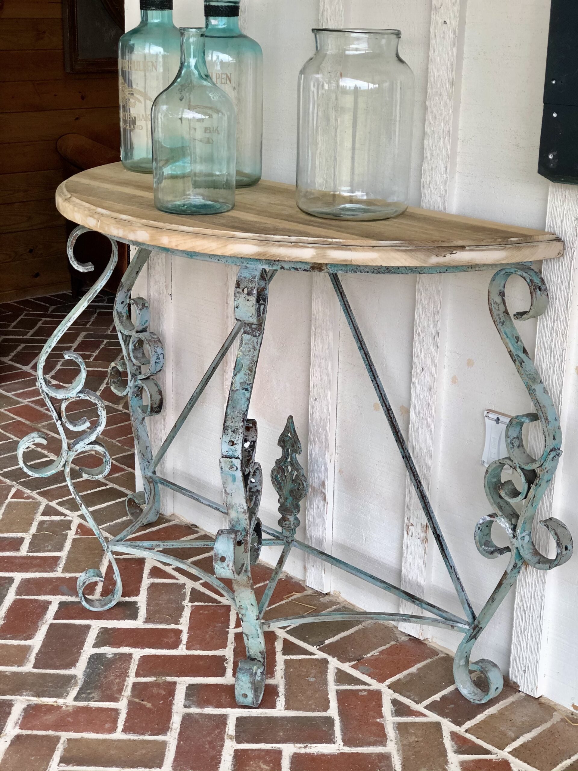 Metal base demilune2