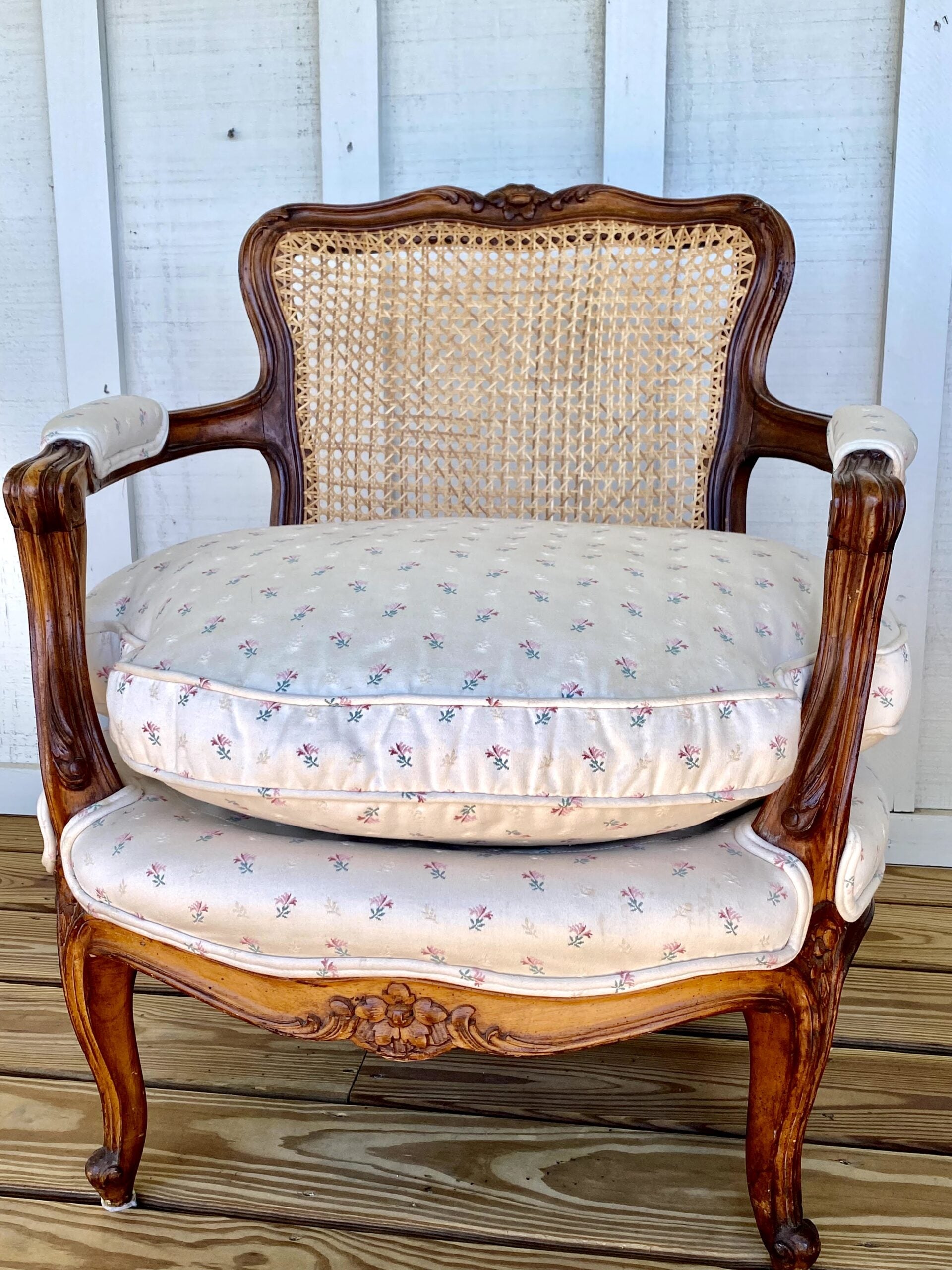 PetiteCaneChair1