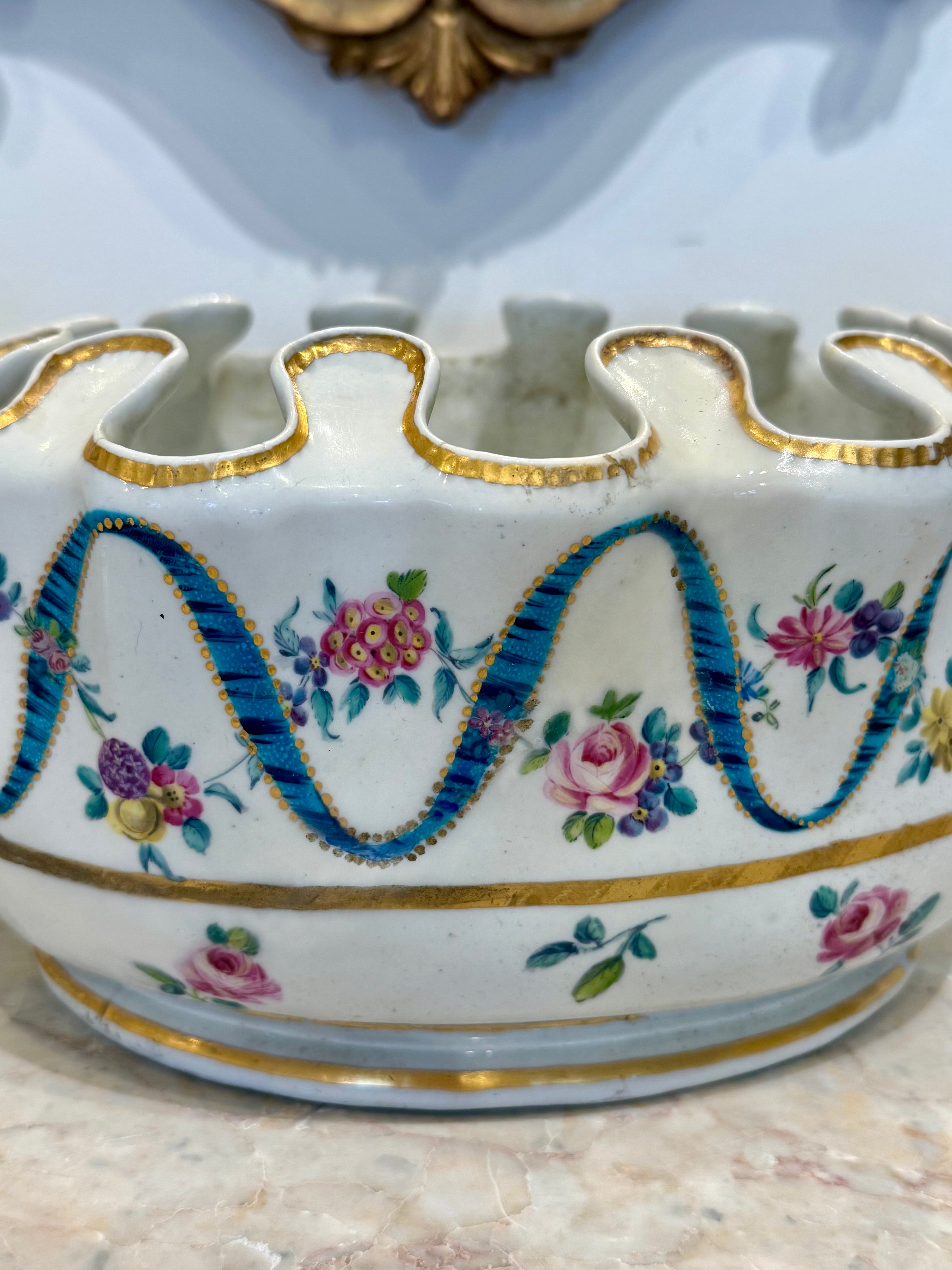 Antique Paris Porcelain Seau Crenele, Late 18th C.