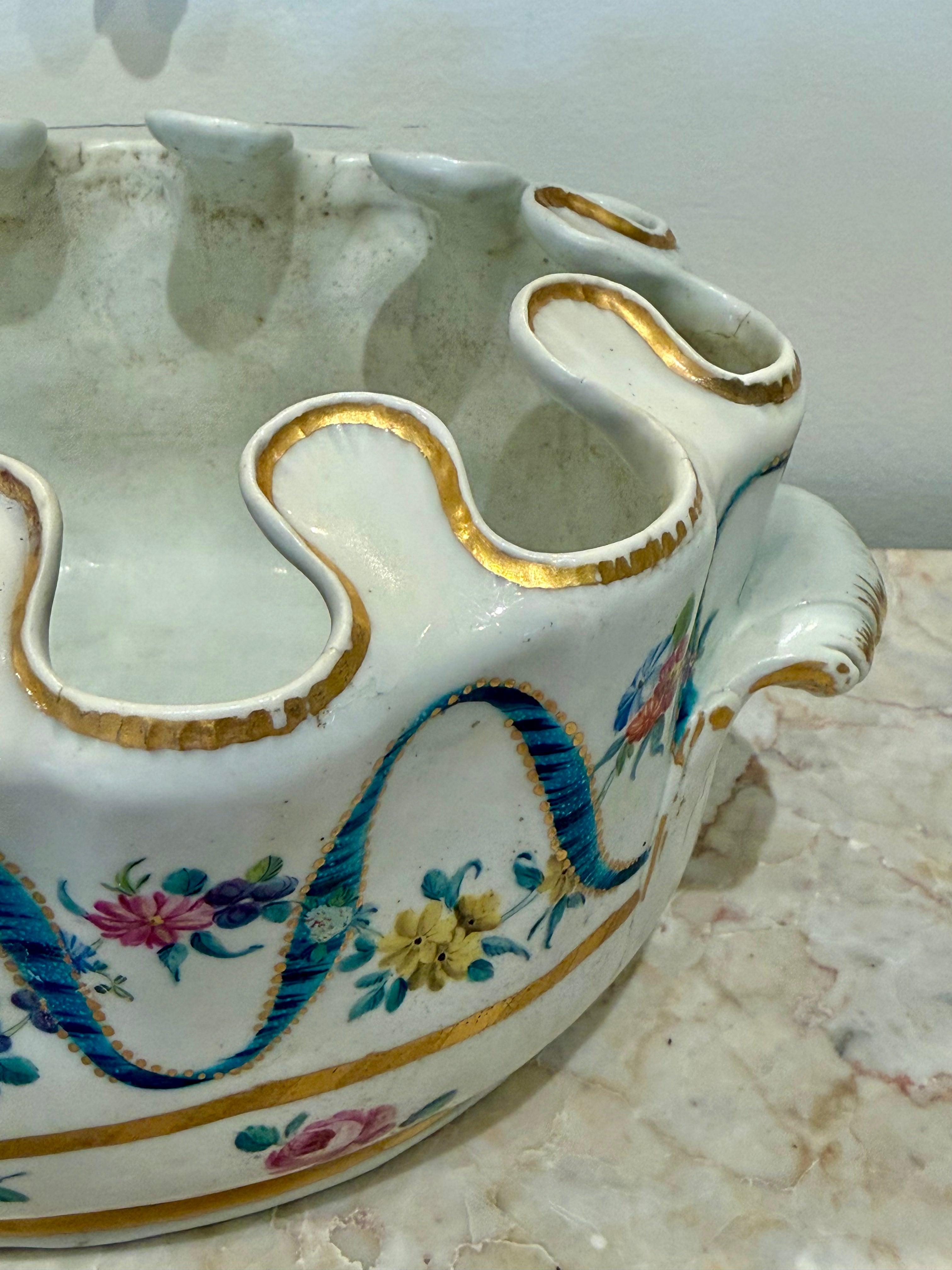 Antique Paris Porcelain Seau Crenele, Late 18th C.
