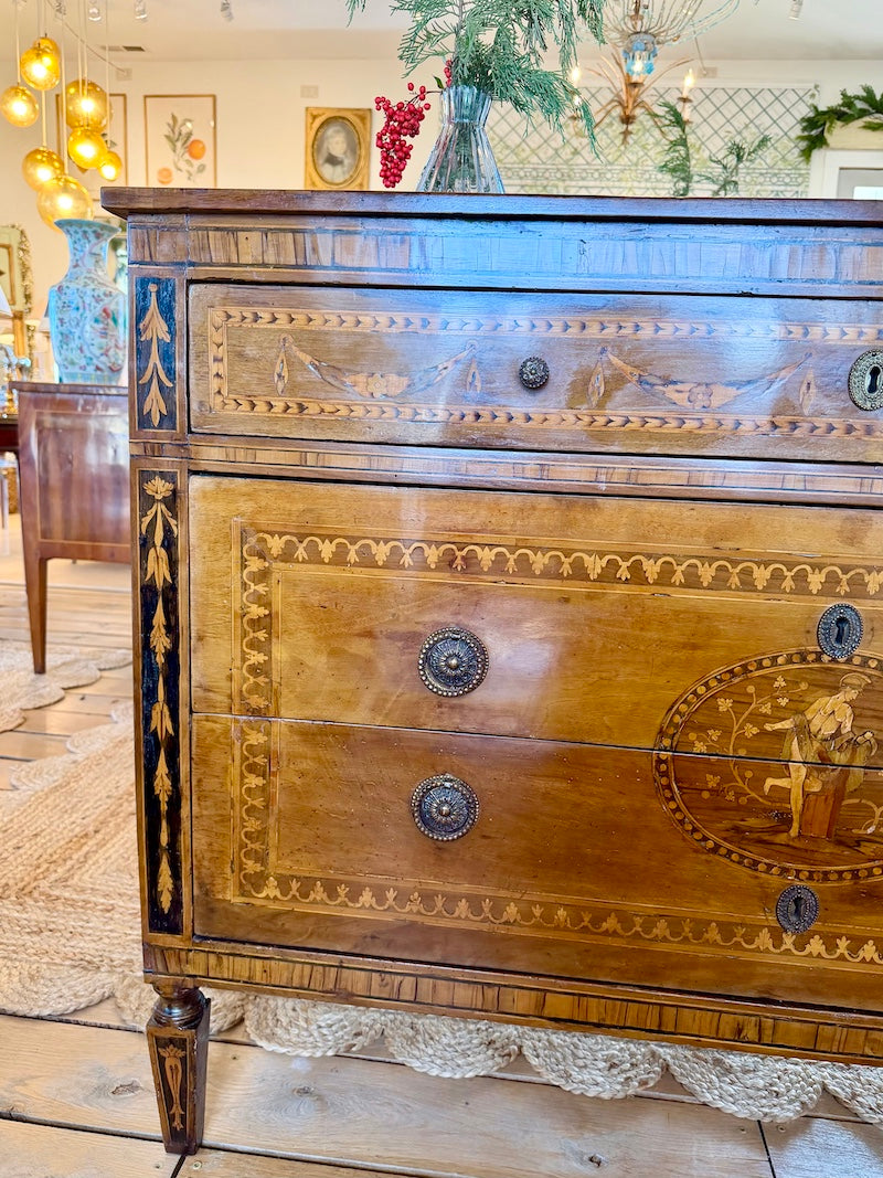 Italian 18th Century Chest of Drawers