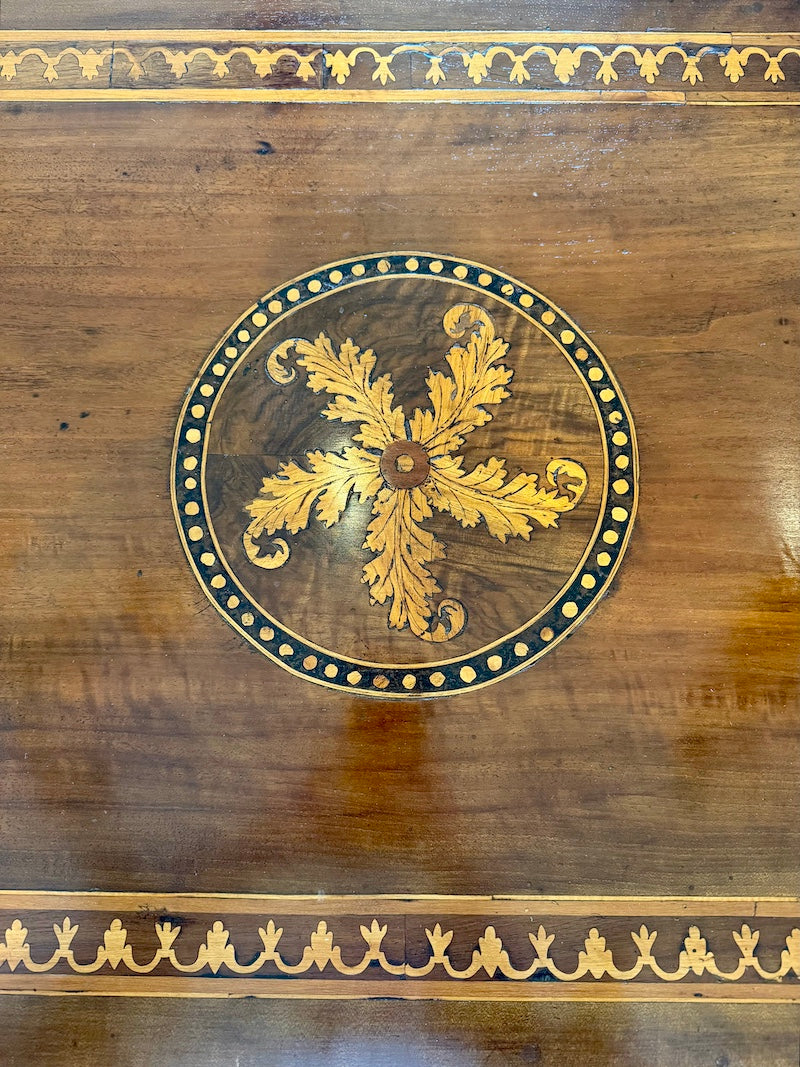 Italian 18th Century Chest of Drawers