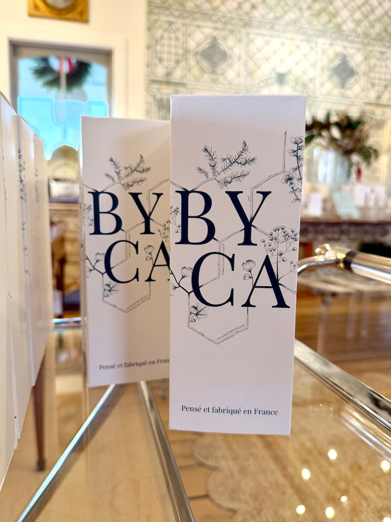 French BYCA Exfoliating Soap Black Tea 280 ML Glass Bottle