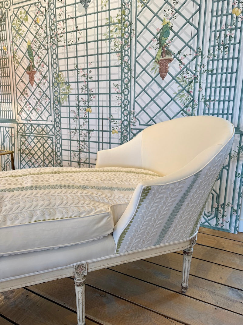 French 1940s Chaise Longue with new upholstery