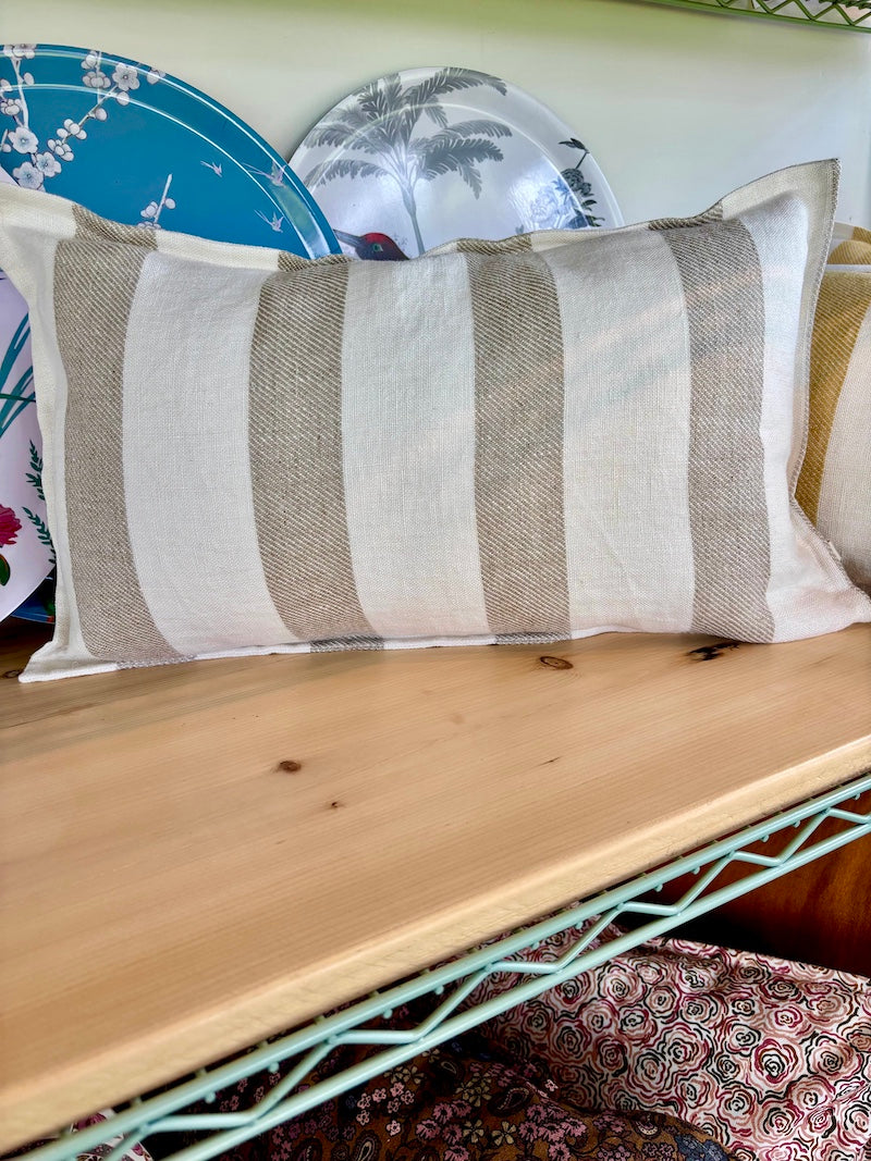 Bastide Cushion Nautral Stripes