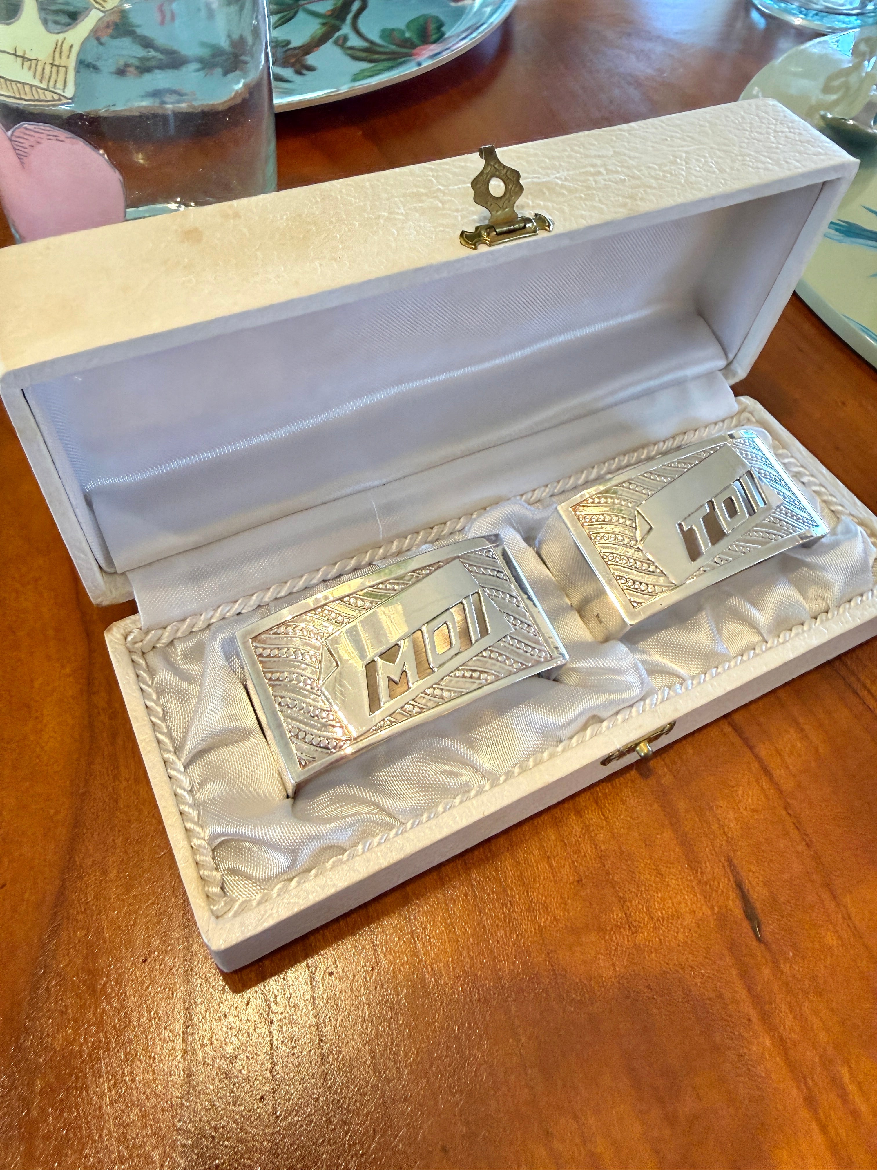 French Art Deco Moi et Toi Napkin holder