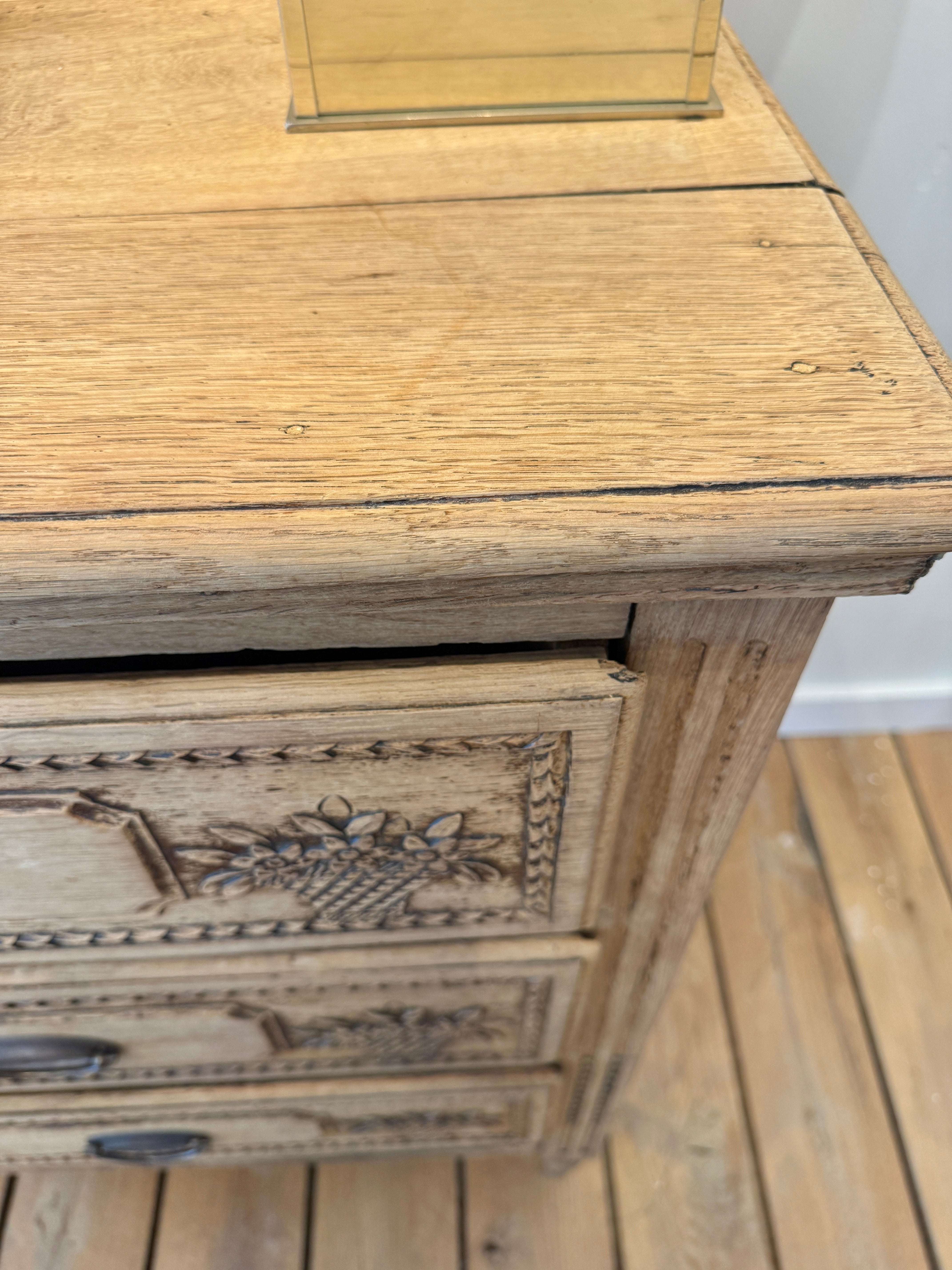 Antique chest of drawers de Liège from Belgium