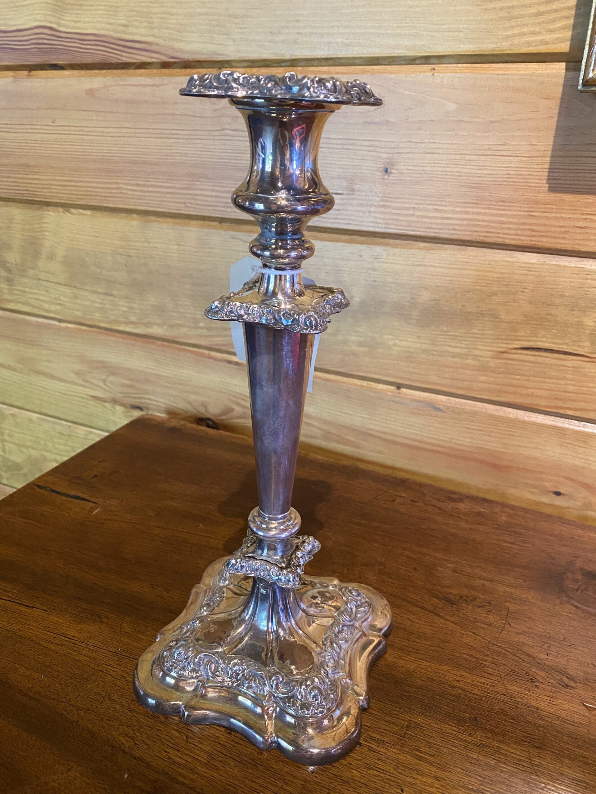 085DOEnglishCandlesticks3