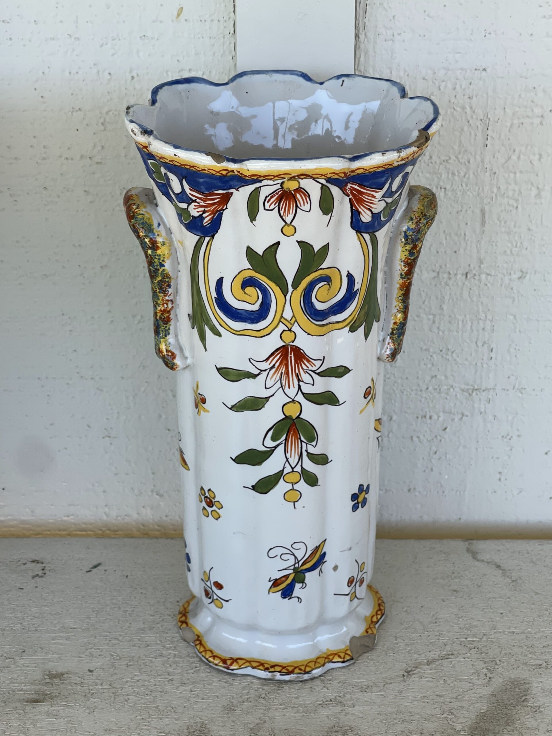 256DO Painted Vases3