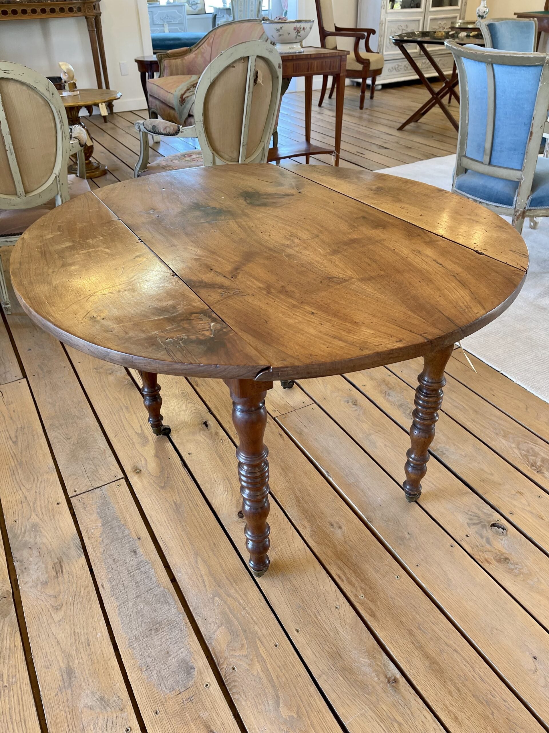 Dropleaf table french4