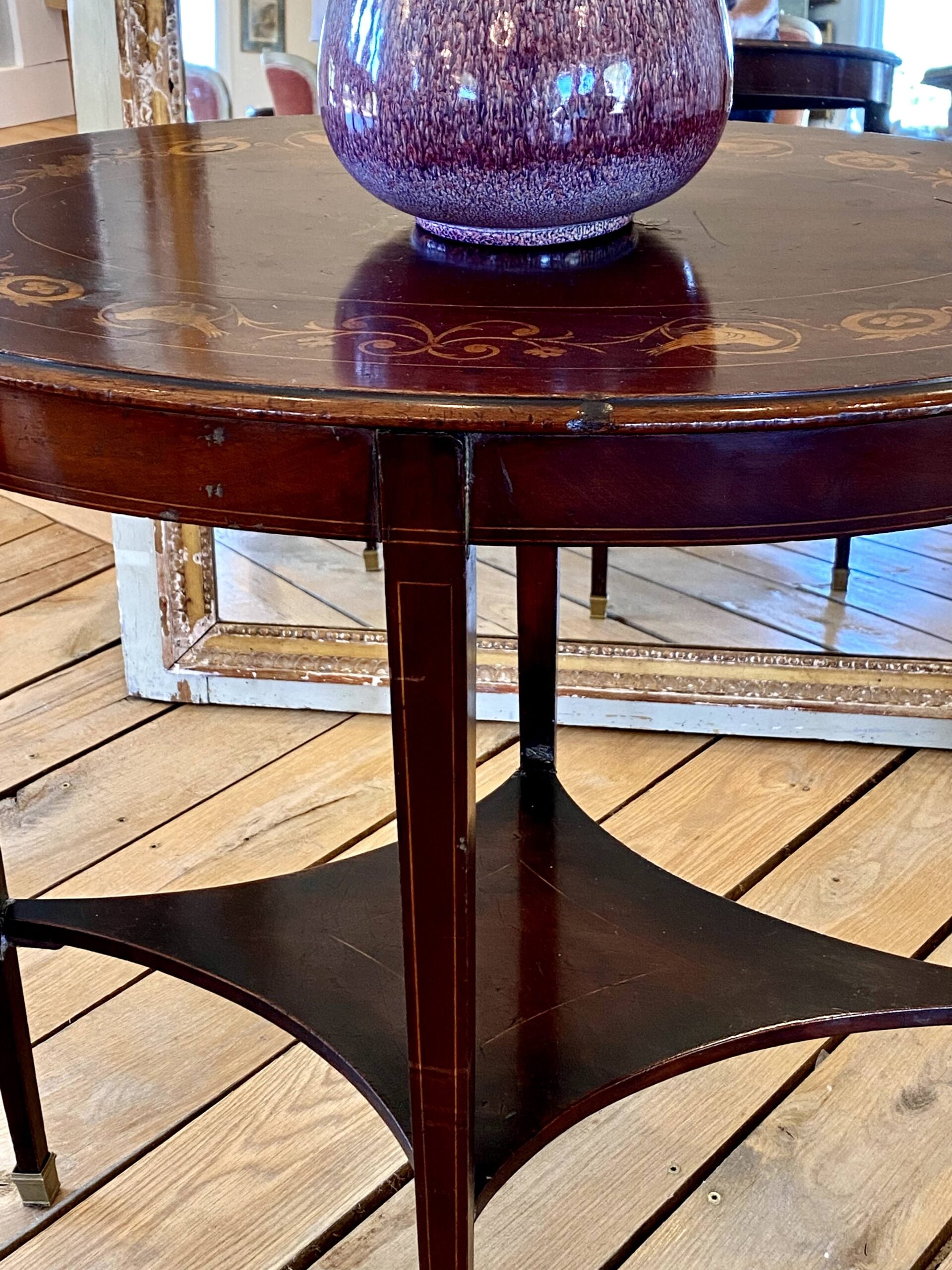 OvalTableMarquetry1