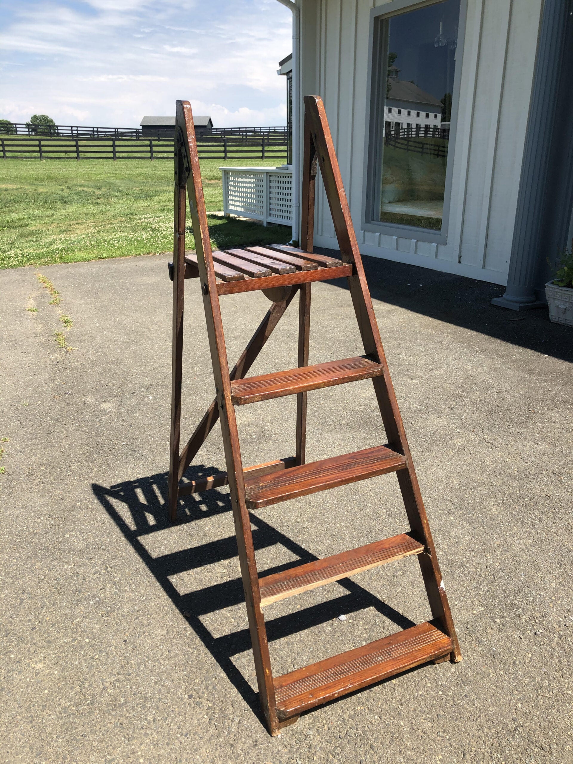 Wood Step ladder