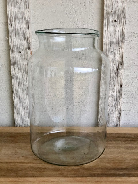 clear glass vase