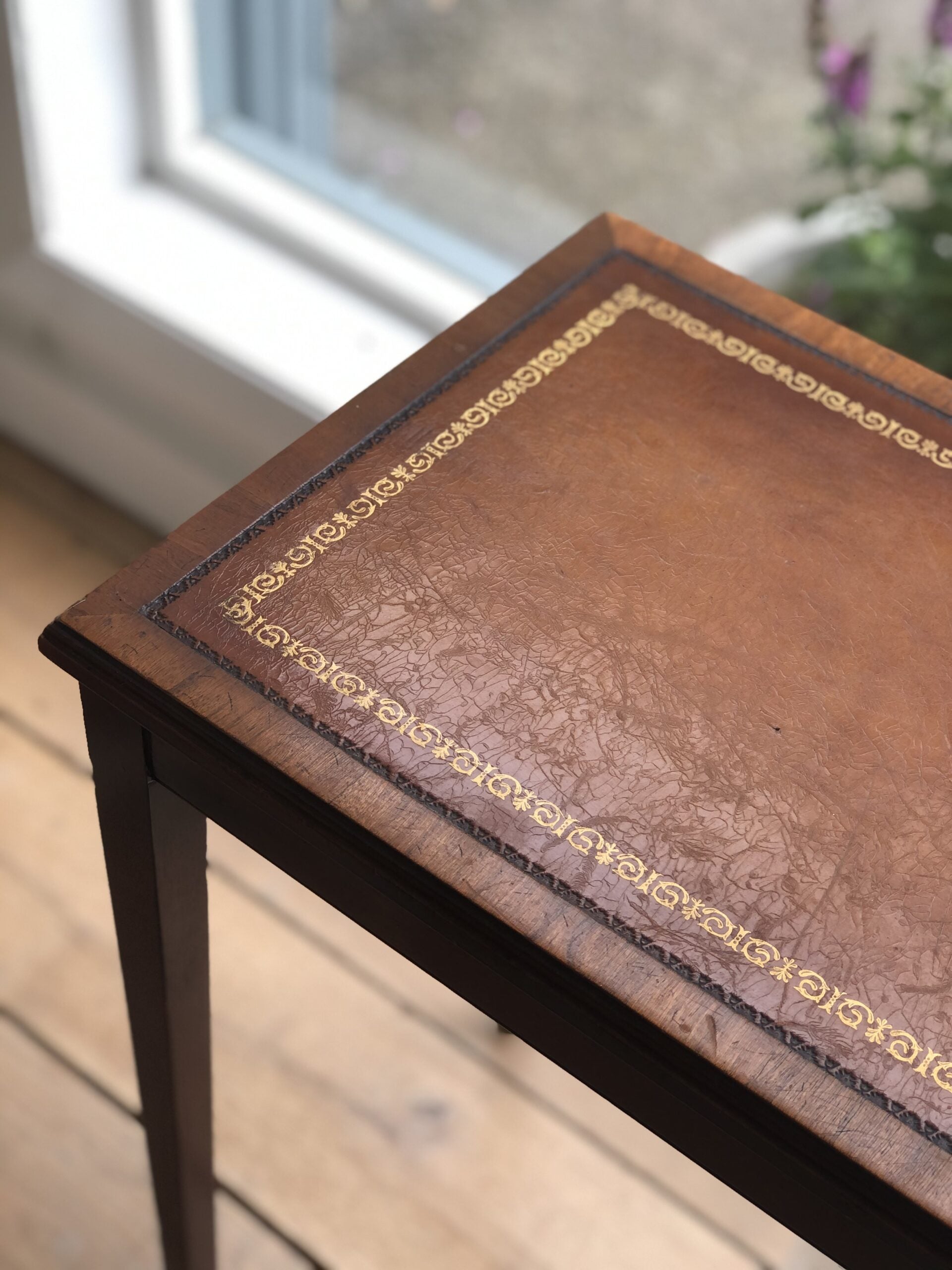 small all mahogany table leather2